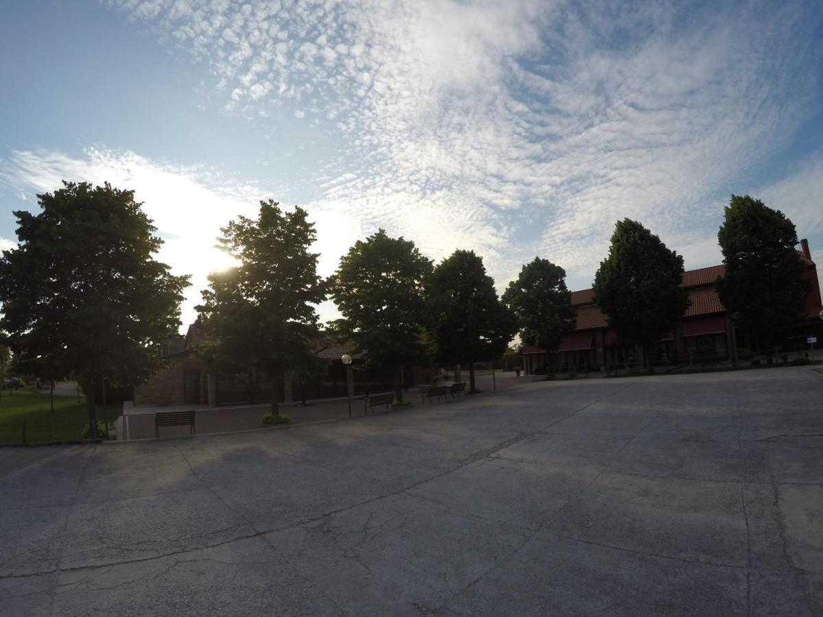 Agriturismo La Rebosola Ca Zennare Bagian luar foto